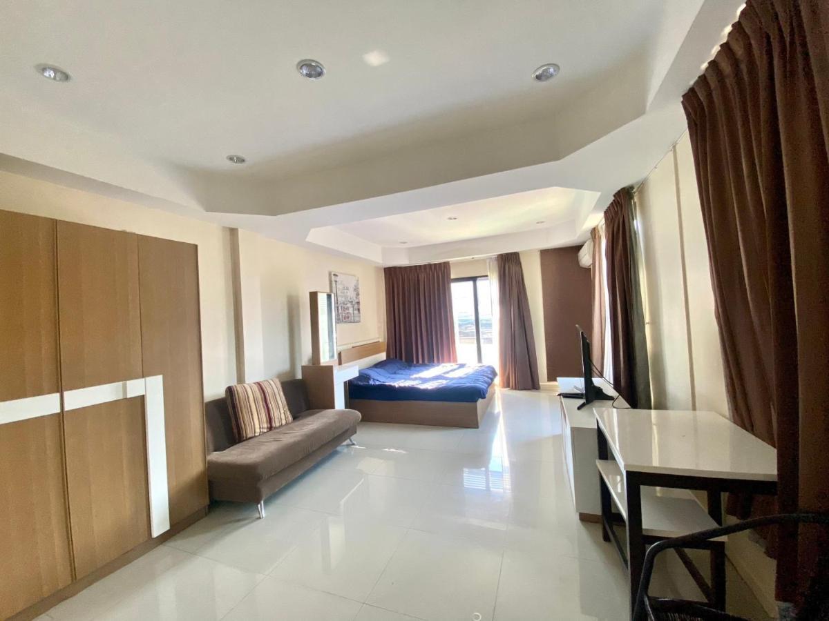 Happy Corner House Pattaya